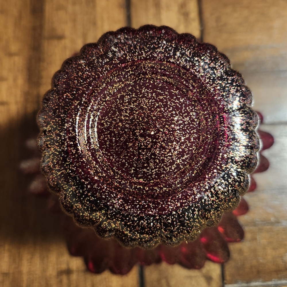 Elegant Red Glass Candle Holder - Picture 4 of 5